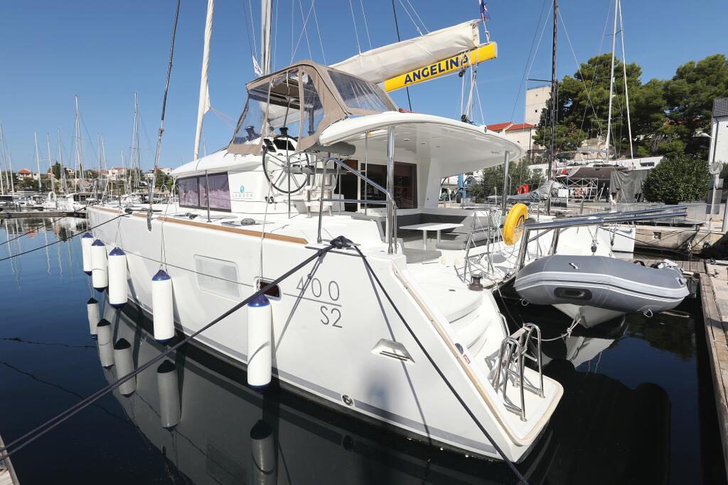 Catamaran 