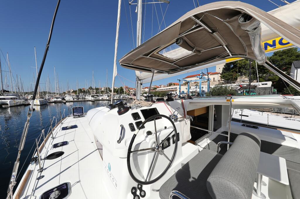 Catamaran 