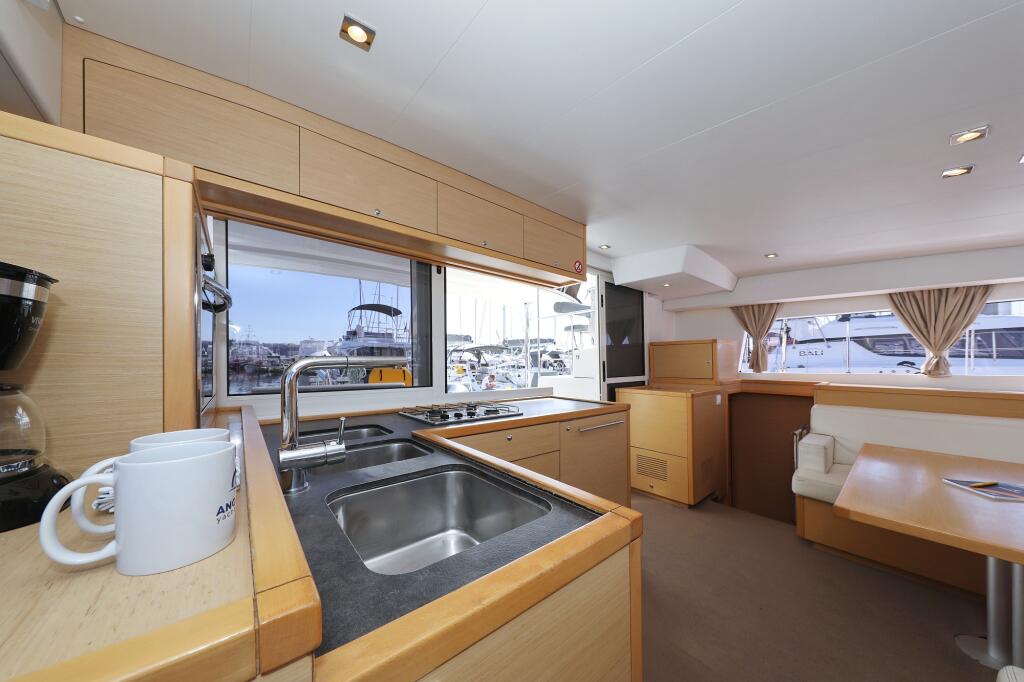 Catamaran 