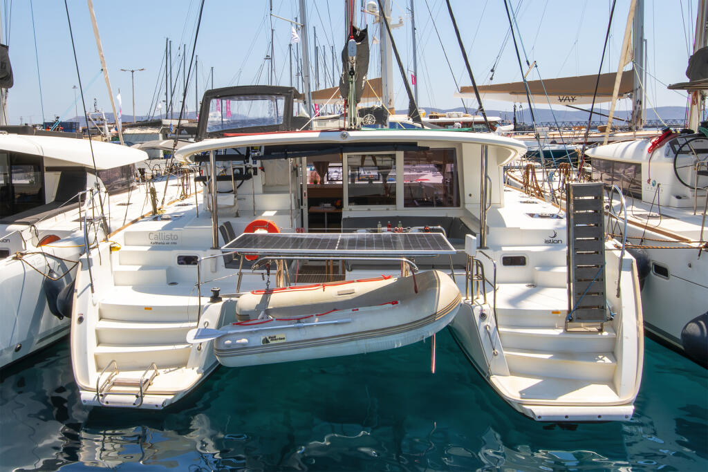 Catamaran 