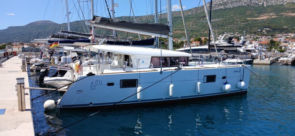 Catamaran 