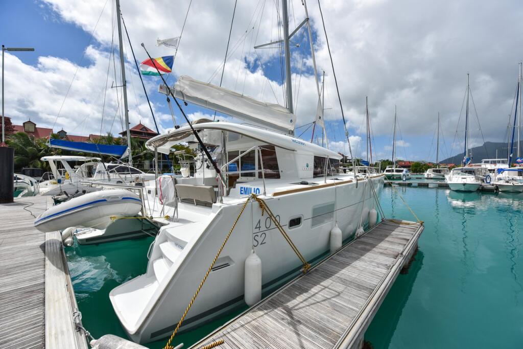 Catamaran 