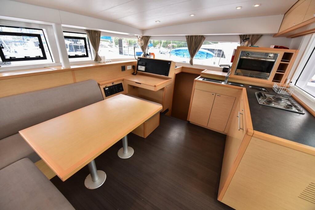 Catamaran 