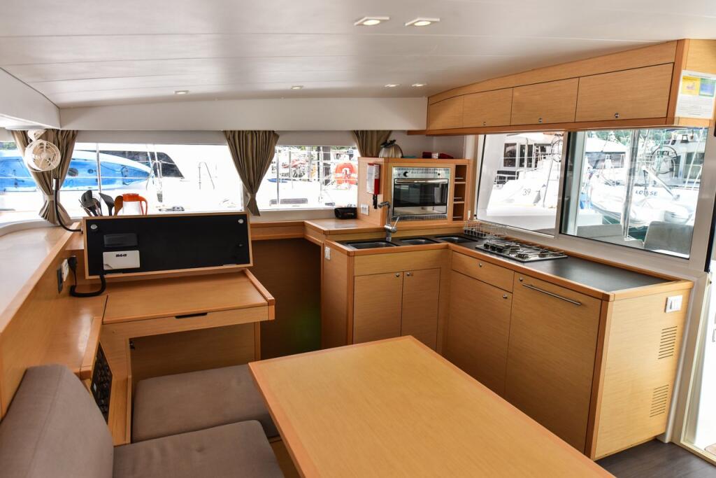 Catamaran 