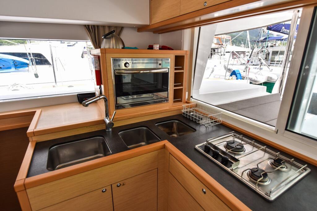 Catamaran 