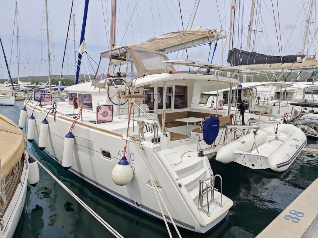 Catamaran 