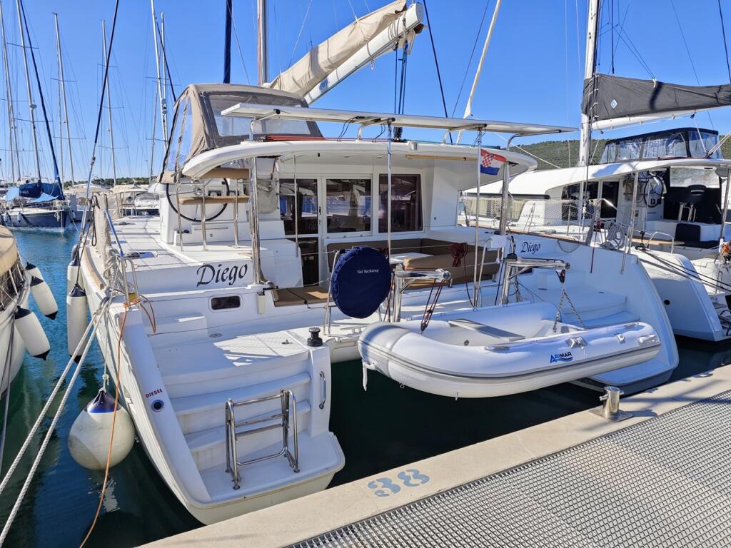 Catamaran 