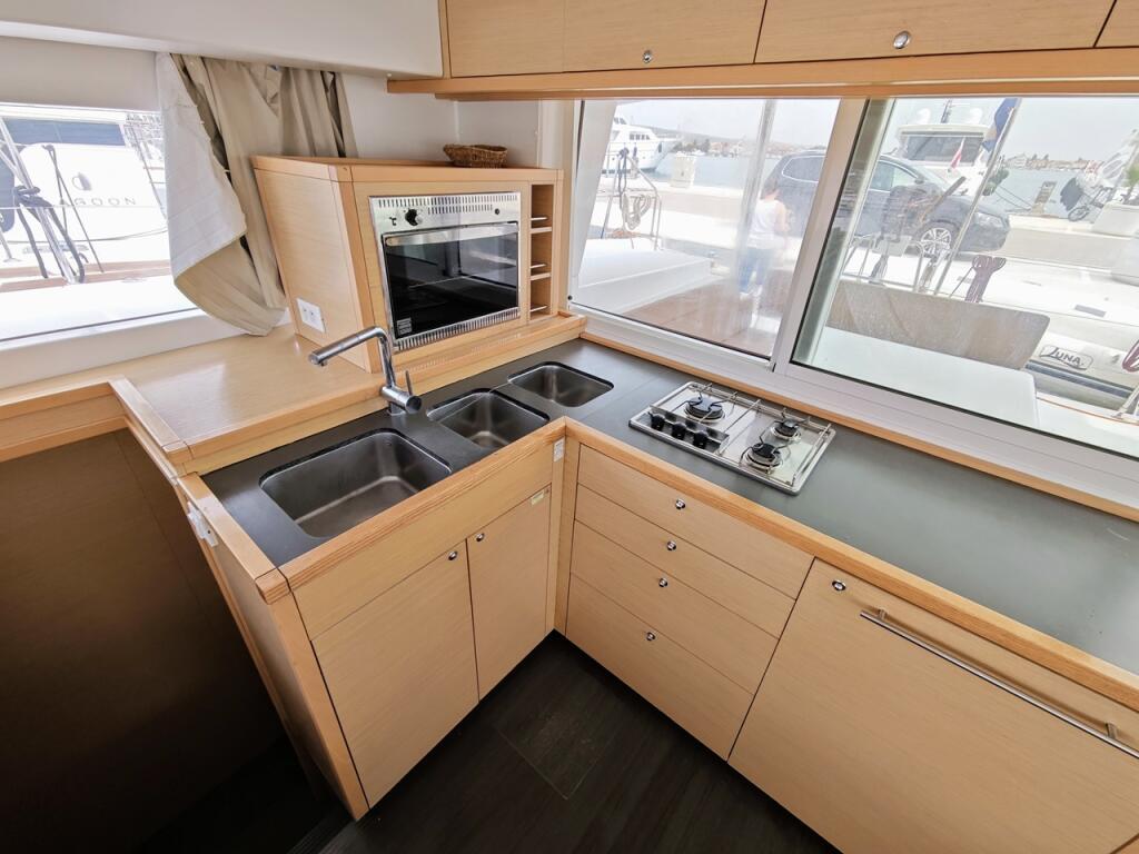 Catamaran 
