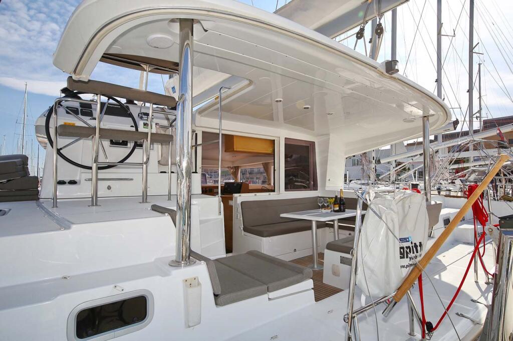 Catamaran 