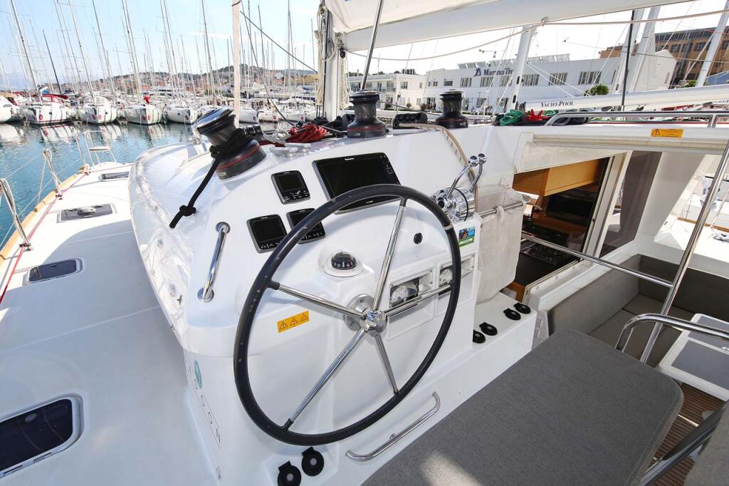 Catamaran 