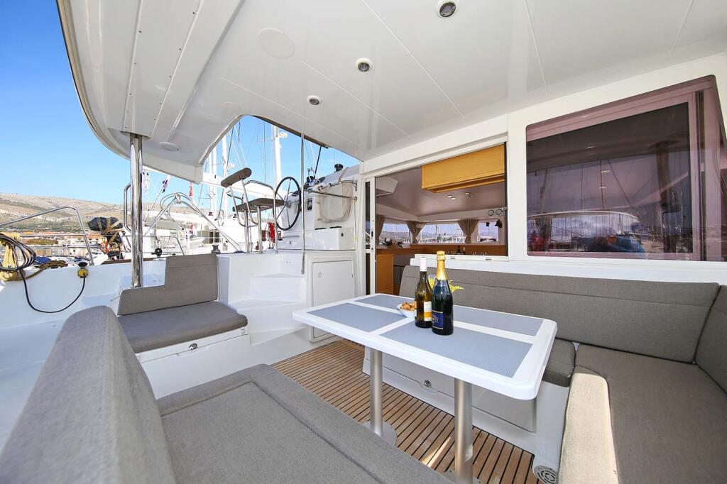 Catamaran 