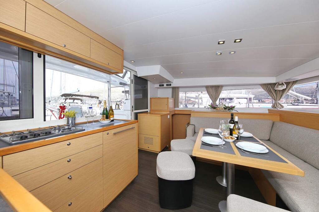 Catamaran 