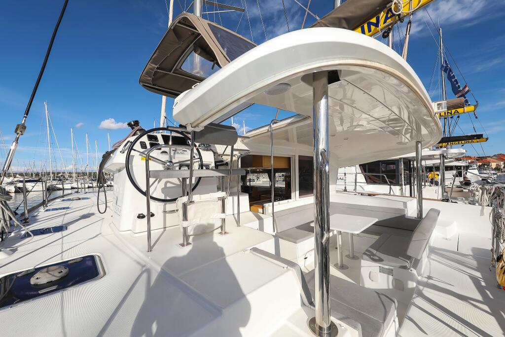 Catamaran 
