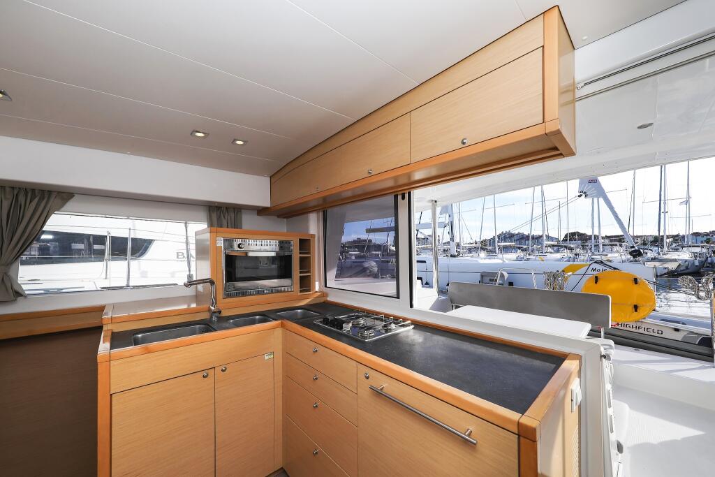 Catamaran 