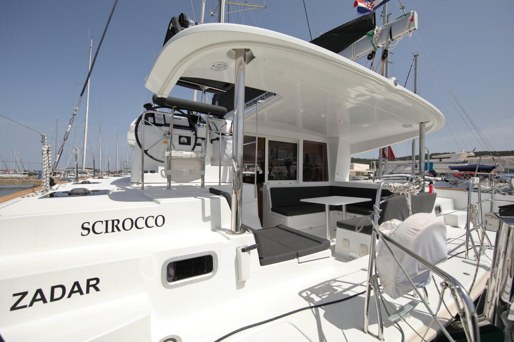 Catamaran 
