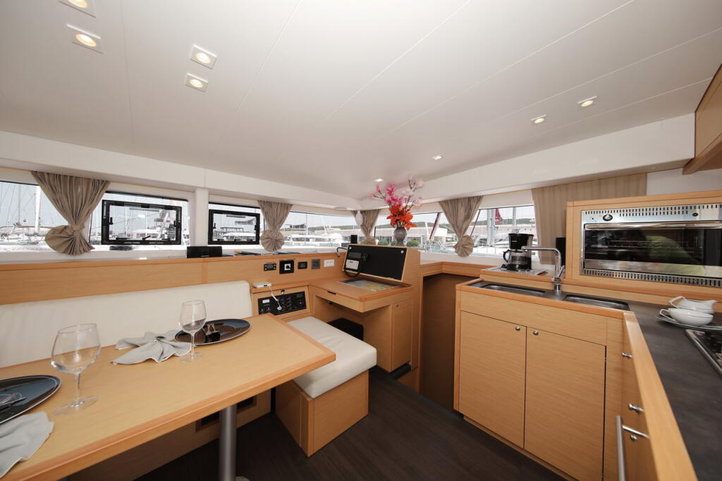 Catamaran 