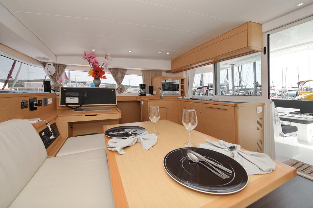 Catamaran 