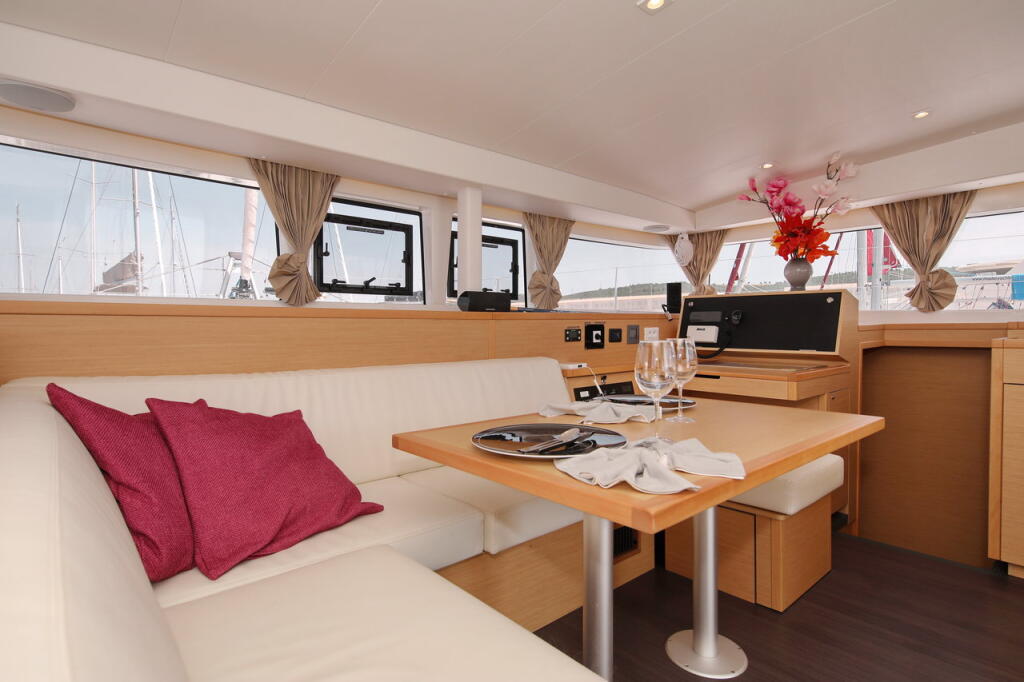 Catamaran 