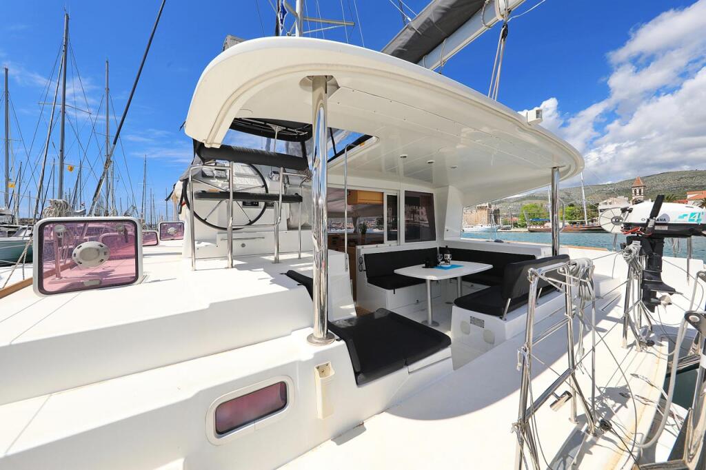 Catamaran 