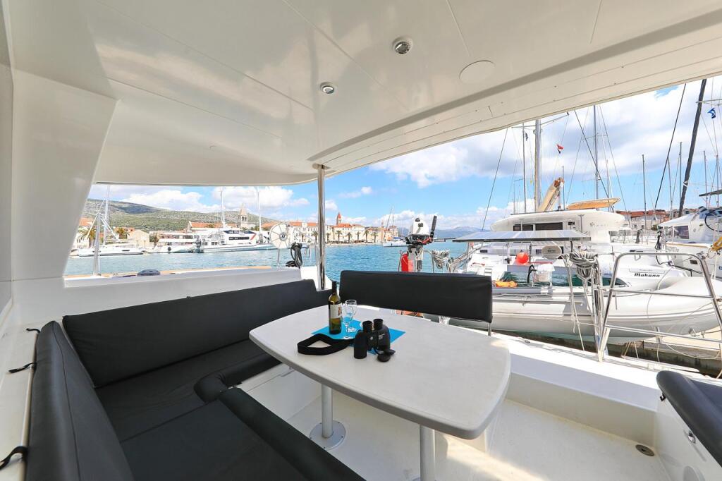 Catamaran 