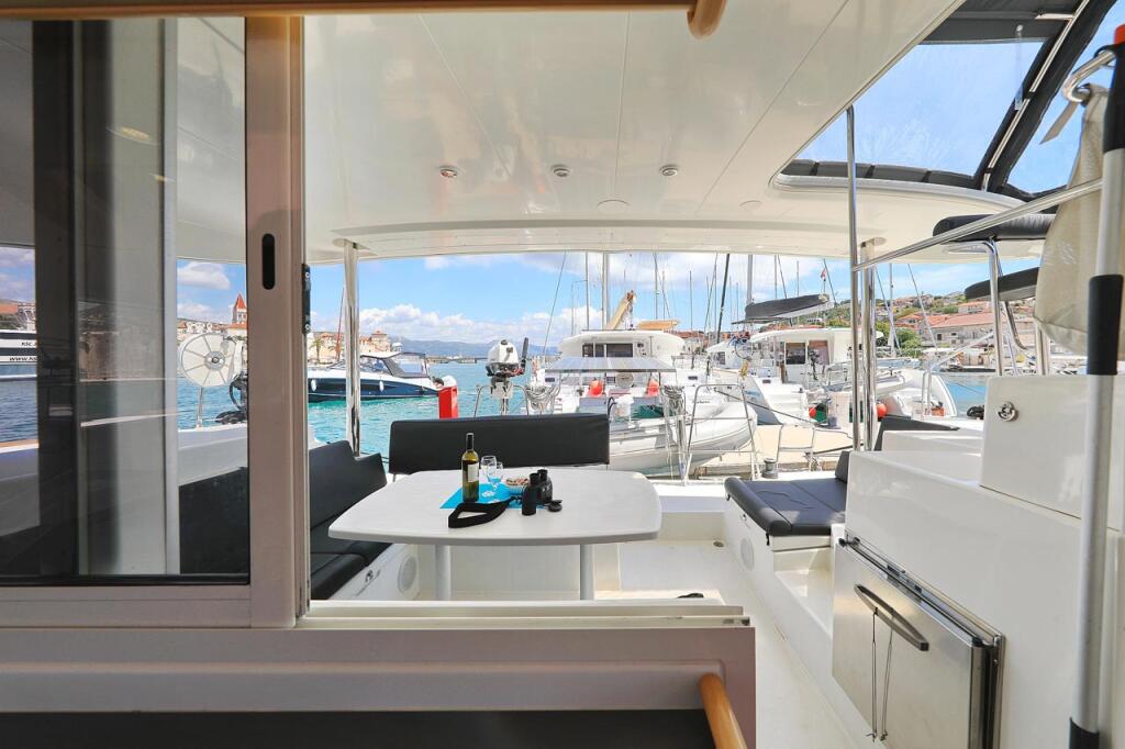 Catamaran 
