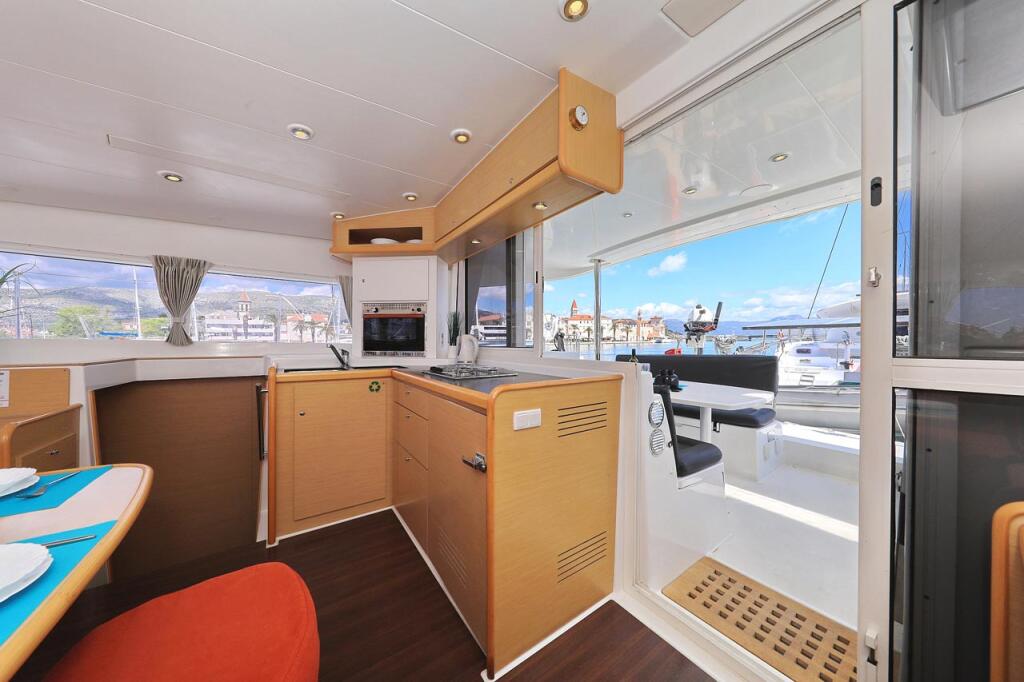 Catamaran 