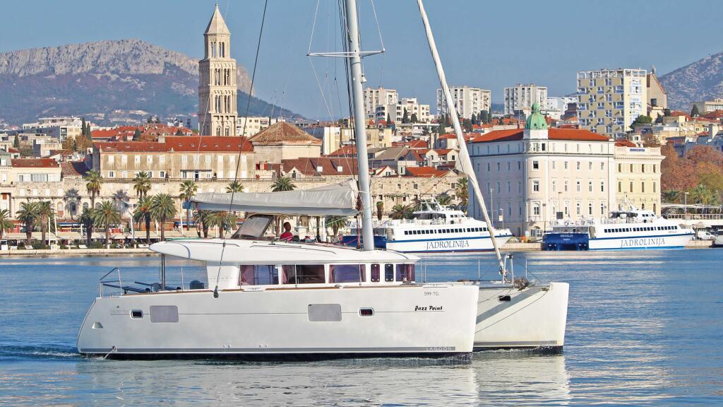 Catamaran 