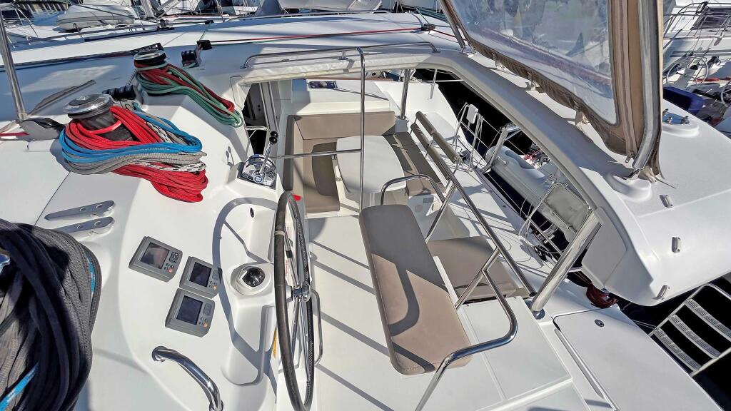 Catamaran 