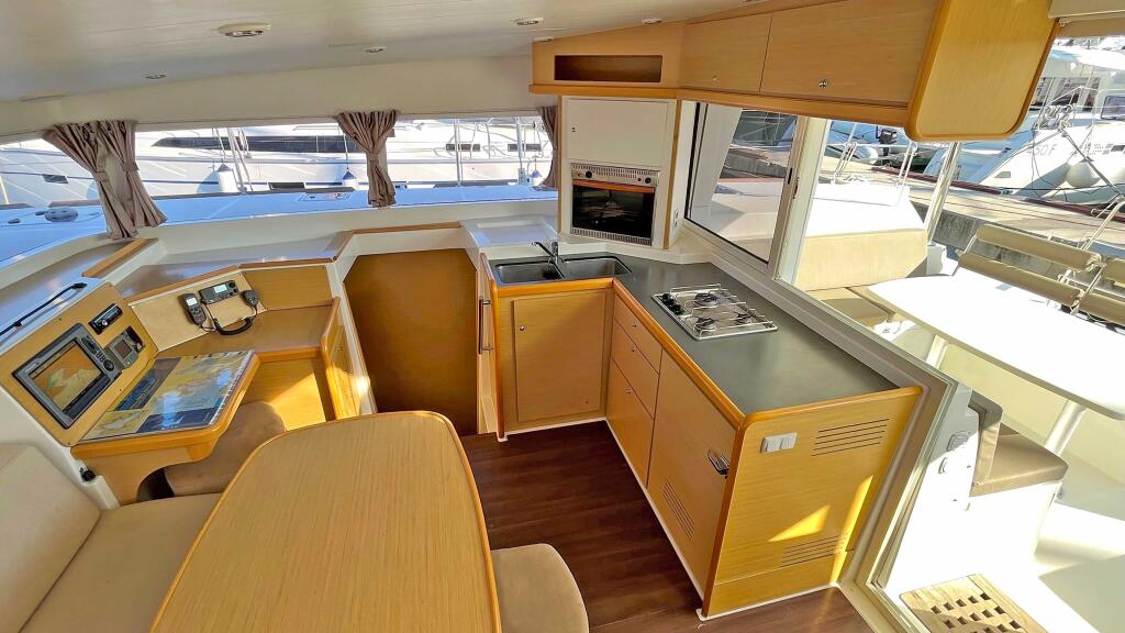 Catamaran 