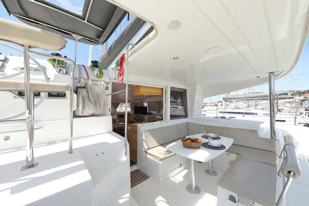 Catamaran 