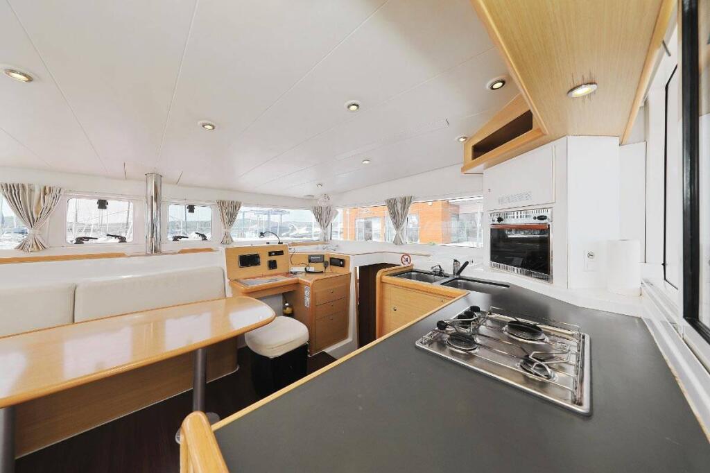 Catamaran 