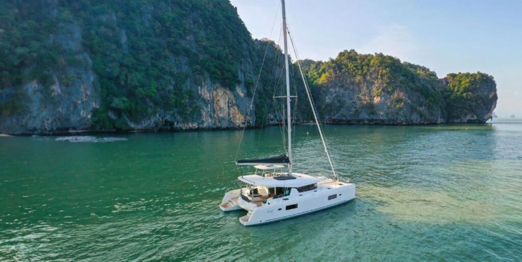 Catamaran 
