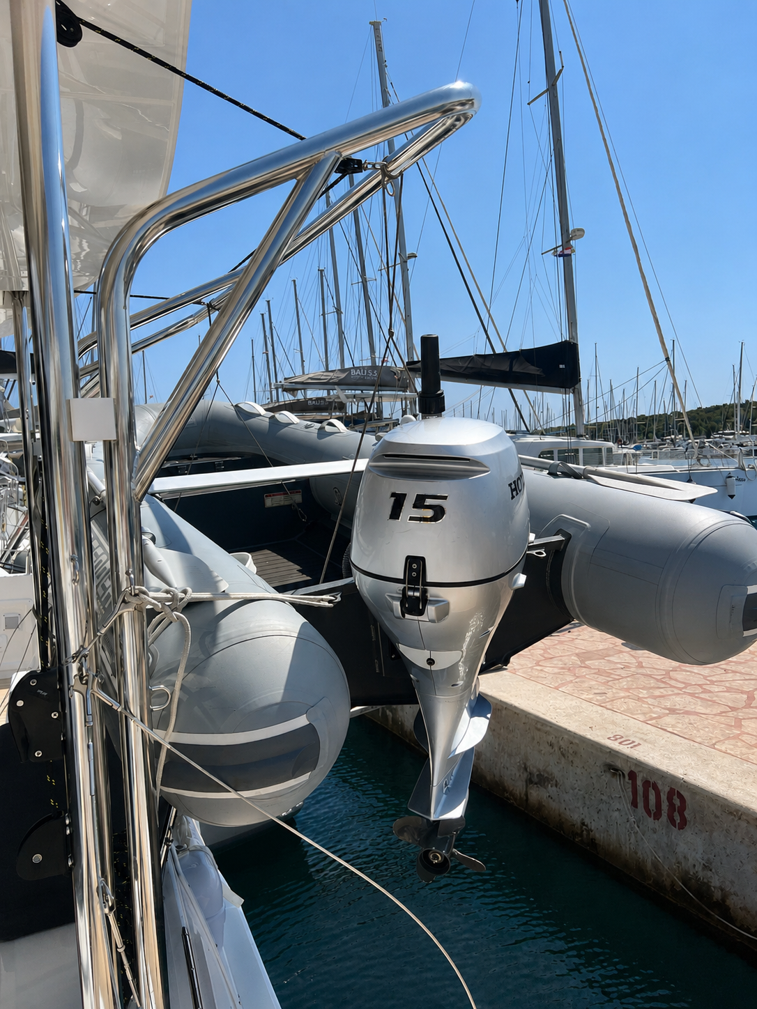 Catamaran 