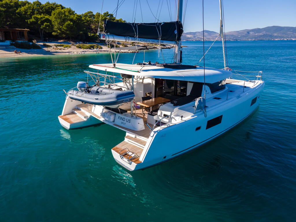 Catamaran 