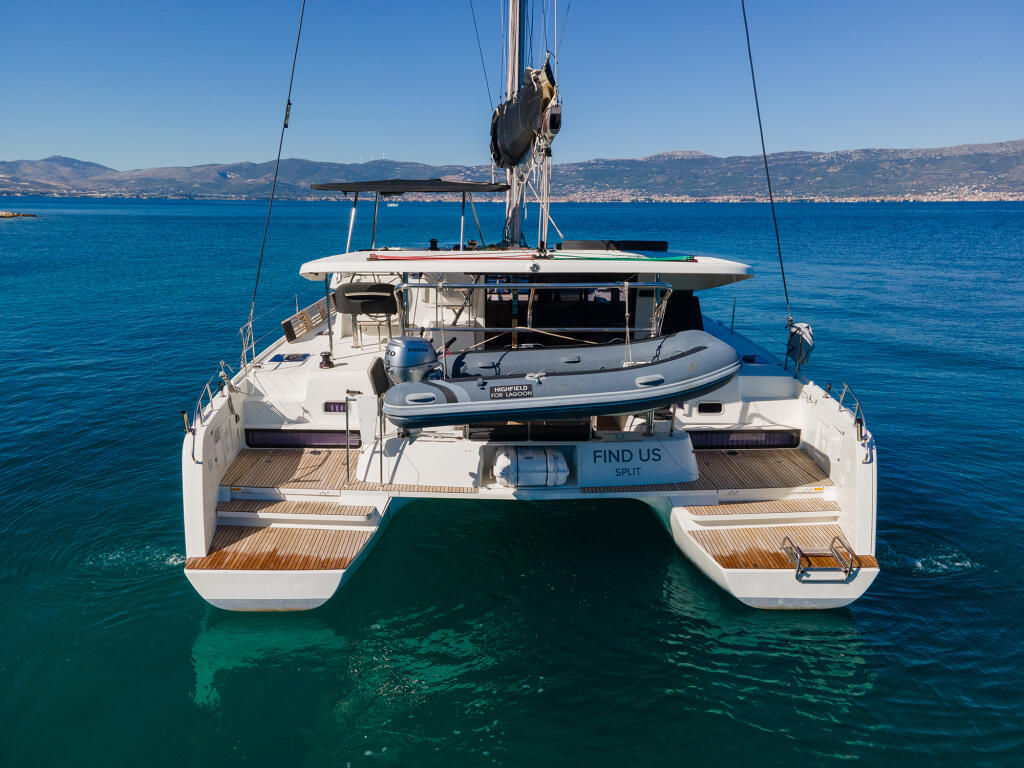 Catamaran 