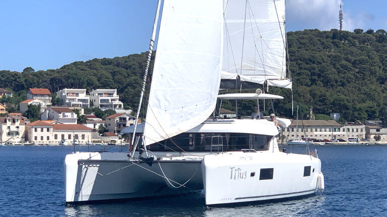 Catamaran 