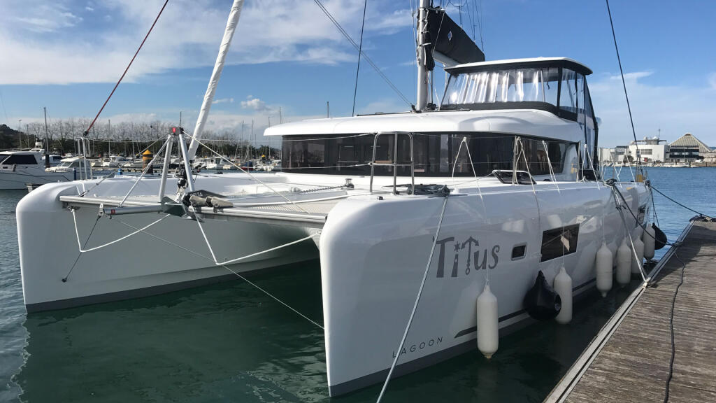 Catamaran 