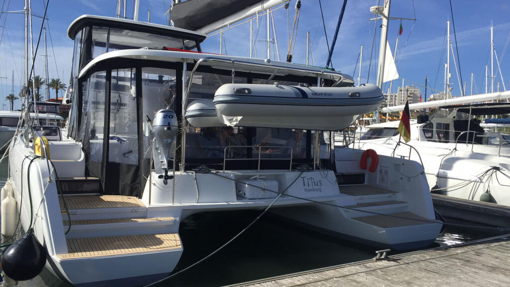 Catamaran 
