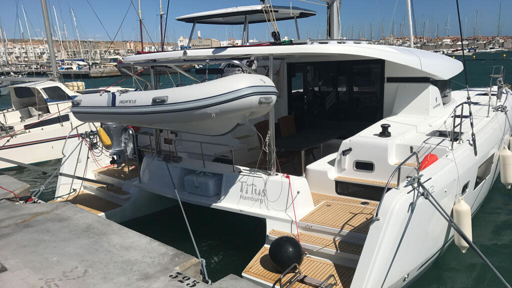 Catamaran 