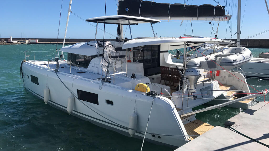 Catamaran 