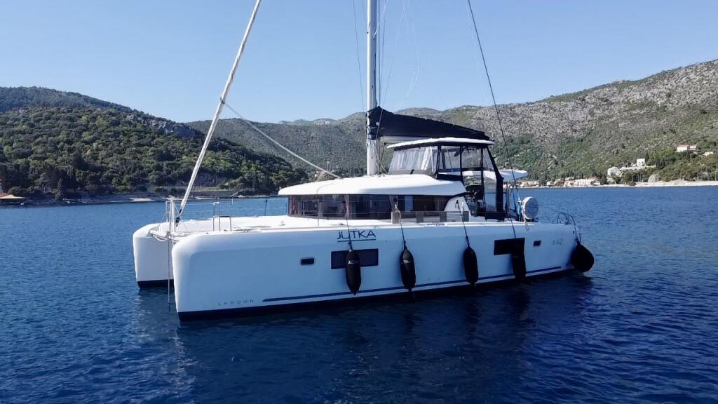 Catamaran 