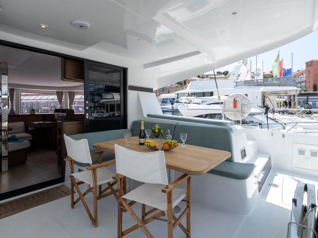 Catamaran 
