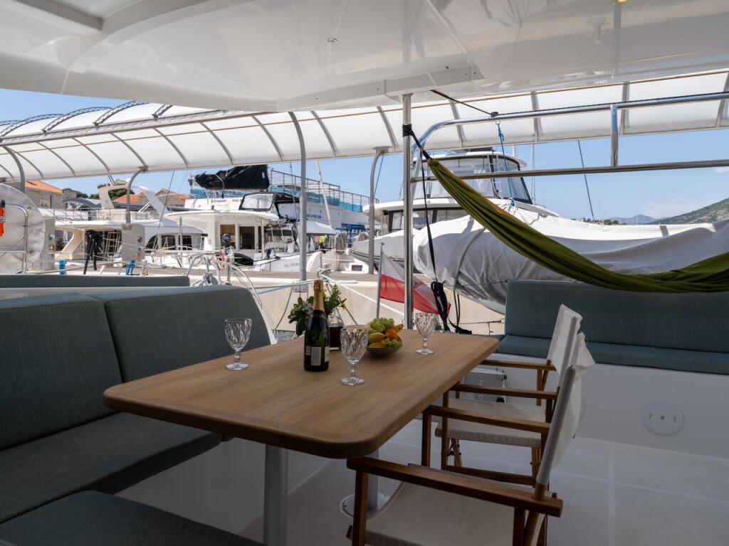 Catamaran 