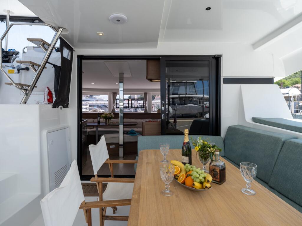 Catamaran 