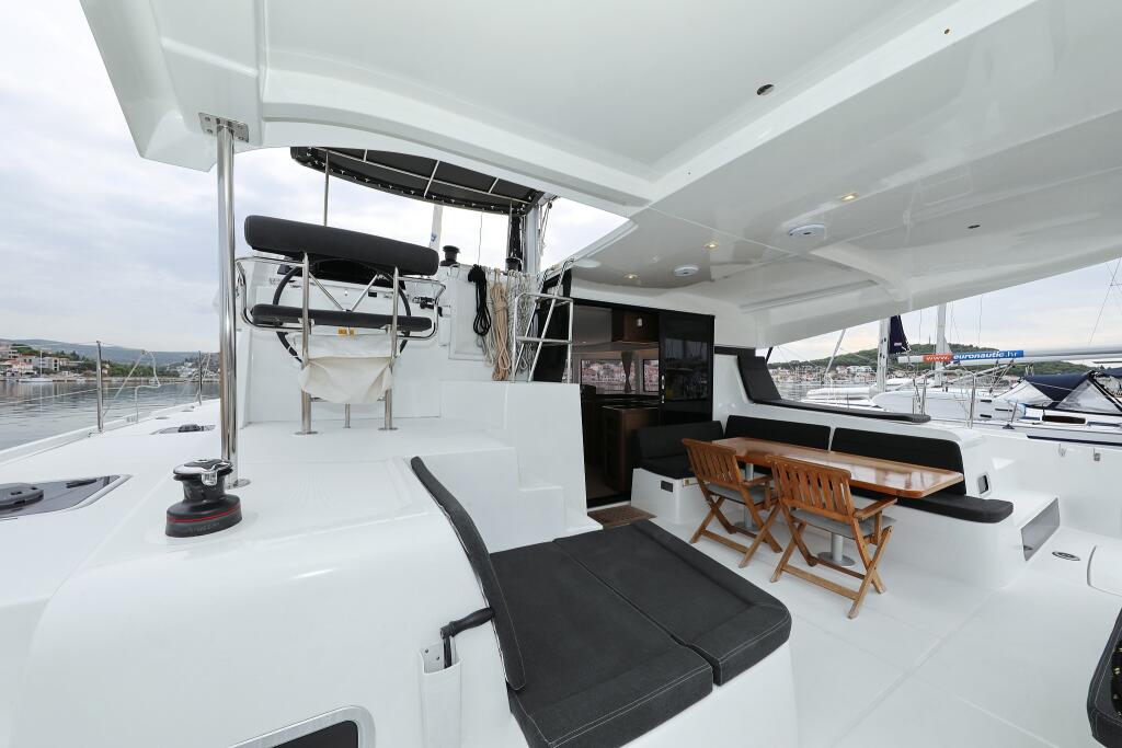 Catamaran 