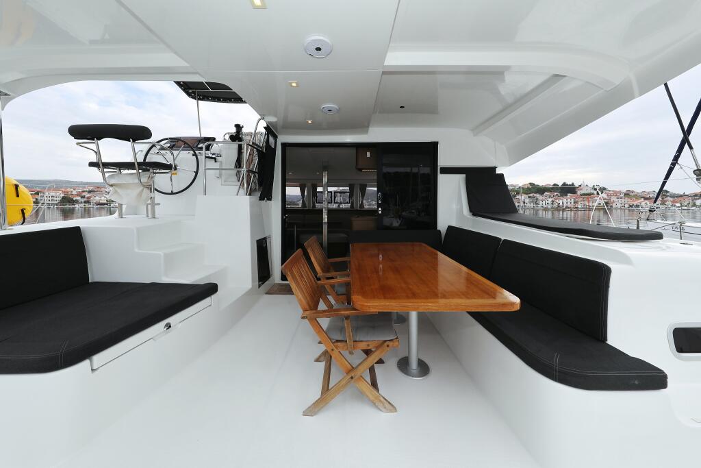 Catamaran 