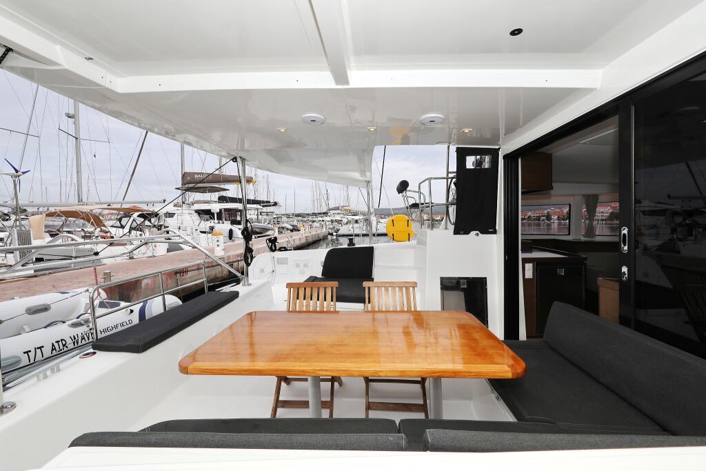 Catamaran 