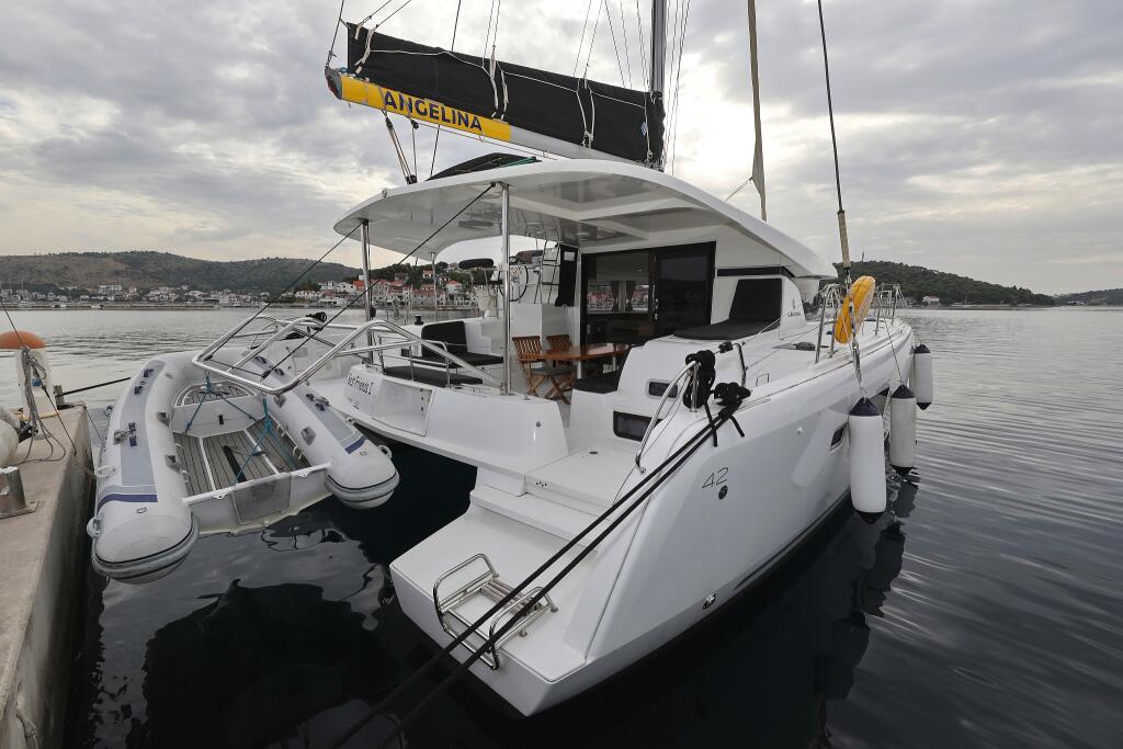 Catamaran 