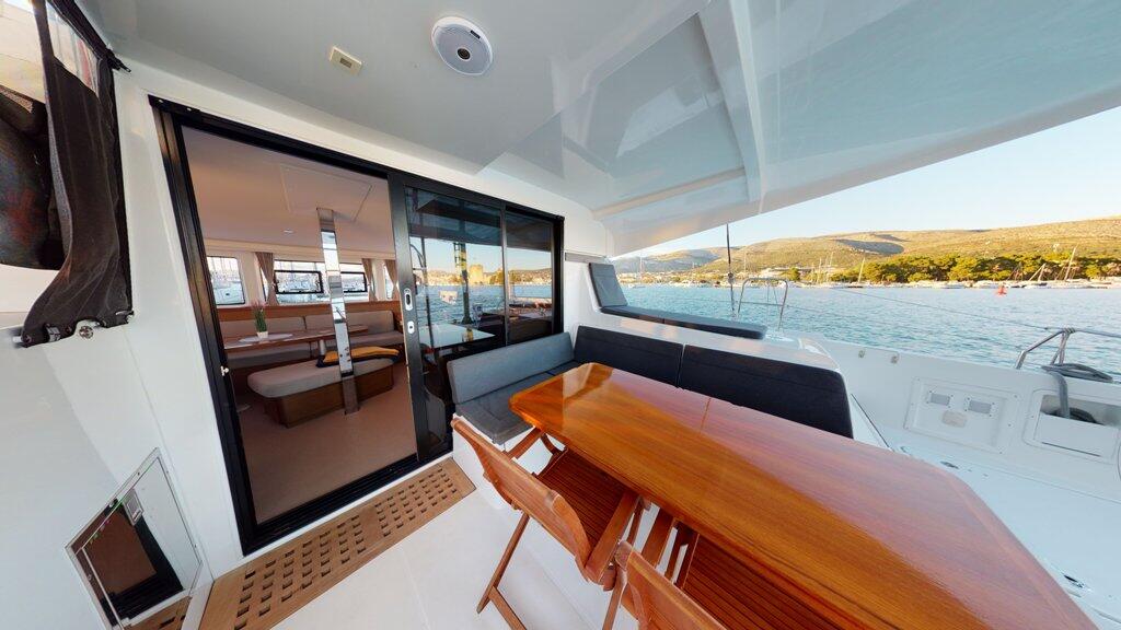 Catamaran 