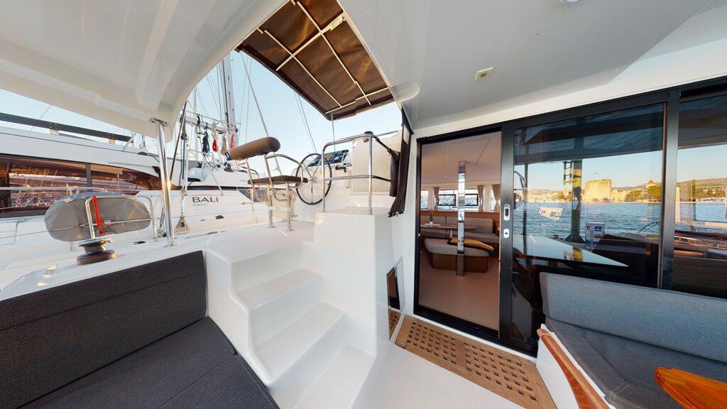 Catamaran 